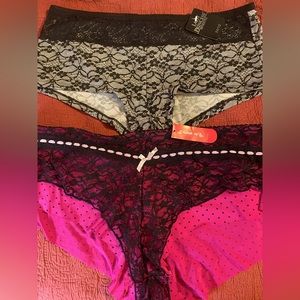 Two pair of womens boy shorts panties. Size 3x